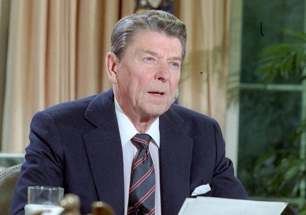 Reagan turns State of The Union into a tribute speech