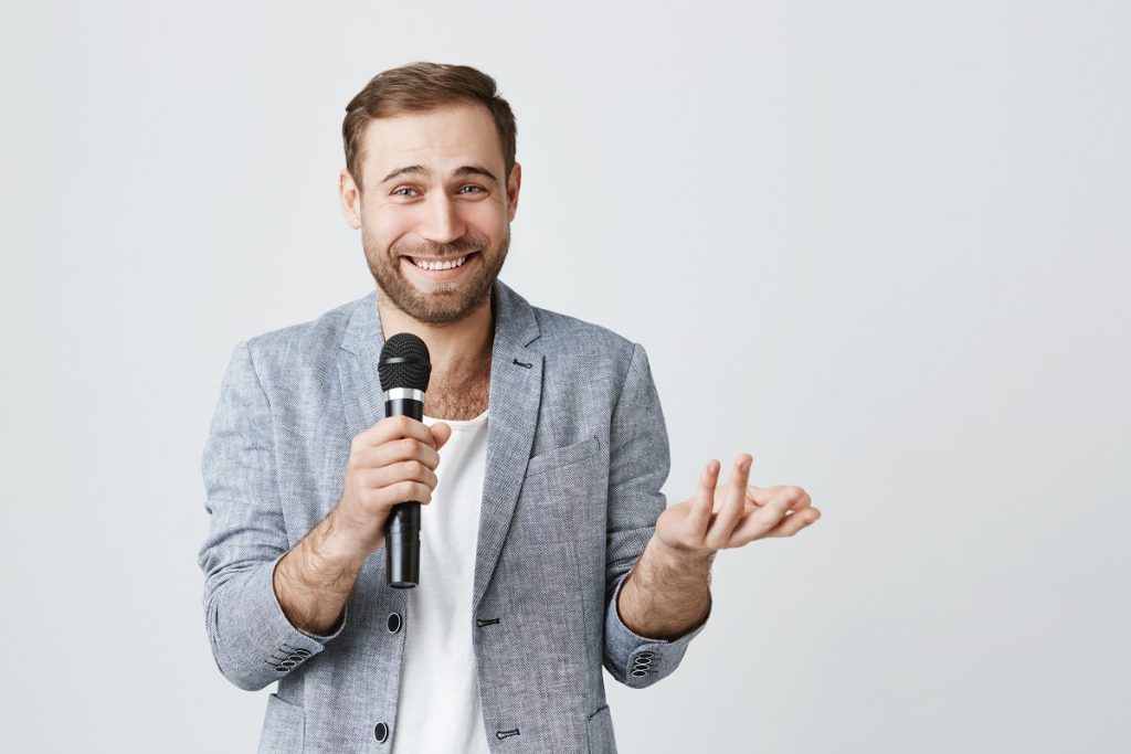 Public speaking tips - friendly body language 