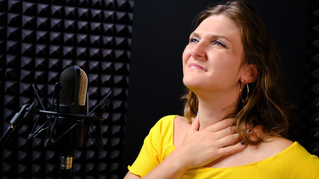 Voice exercises to improve a hoarse voice